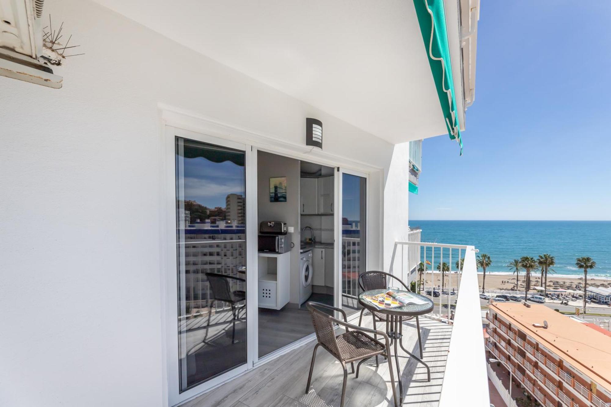 Vb Benalmadena 1 Bedroom Waterfront Apt Luaran gambar